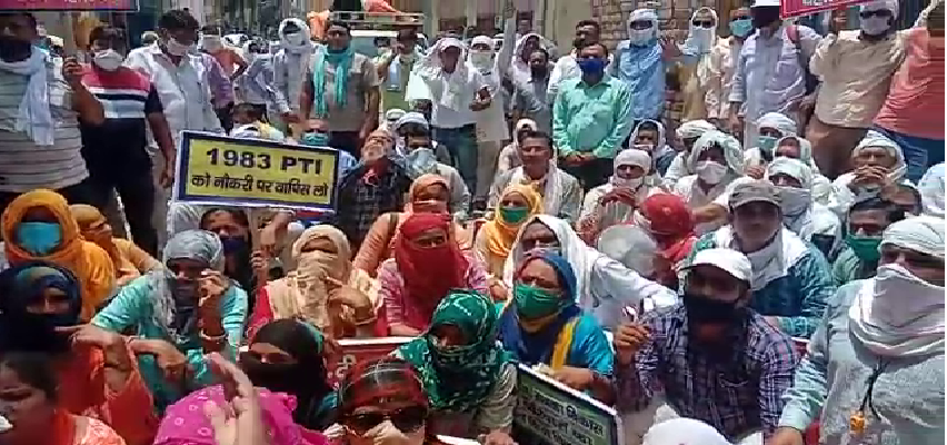 PTI Teacher Protest In Haryana: भिवानी में बर्खास्त PTI अध्यापकों का हल्लाबोल, विधायक के आवास पर प्रदर्शन
