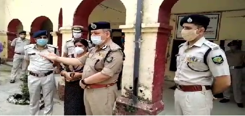 Himachal Police Alert: भारत-पाक सीमा पर तनाव के चलते हिमाचल पुलिस अलर्ट, DGP ने किया कई थानों का दौरा