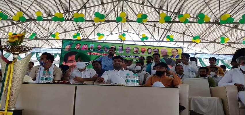 Dushyant Chautala Statement: डिप्टी सीएम दुष्यंत चौटाला का बड़ा बयान- महिलाओं को मिलेगा 50 प्रतिशत आरक्षण