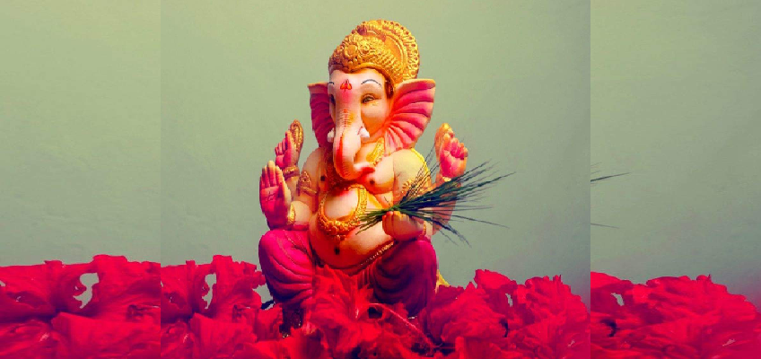 Ganesh Chaturthi 2020 : कल से पूरे देश में शुरू हो रहा है गणेश उत्सव, इस बार भोग लगाएं घर में बनें मोदक, सीखें ये आसान विधि