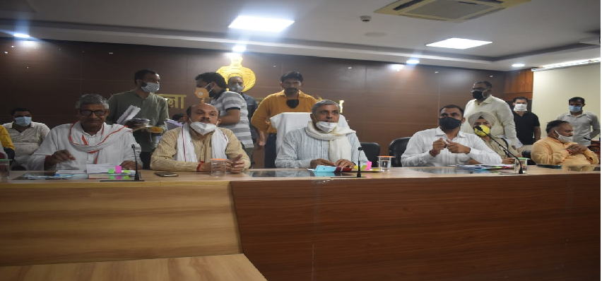 Baroda By Election: कथूरा को बनाया जाए तहसील, चौदह गांव के लोगों ने सौंपा कृषि मंत्री को ज्ञापन