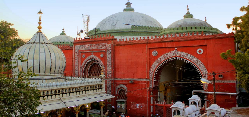 Hazrat Nizamuddin Aulia Dargah Reopens :  आज से खुली दिल्ली की निजामुद्दीन दरगाह, सोशल डिस्टेंसिंग के नियमों का रखा जाएगा पूरा ध्यान
