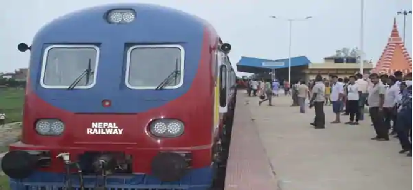 India Give Two Modern DEMU Train To Nepal : सीमा विवाद के बीच भारत नहीं भूला दोस्ती, नेपाल को दी दो आधुनिक ट्रेन