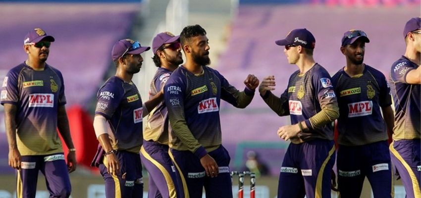 IPL 2020 : वरुण चक्रवर्ती के चक्रव्यूह में फंसे दिल्ली के बल्लेबाज