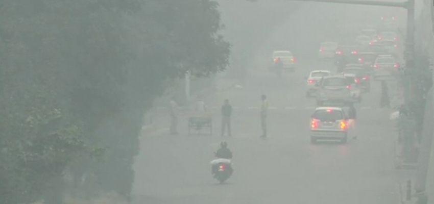 AIR POLLUTION: सावधान! दिवाली के दिन प्रदूषण का कहर जारी, हो सकती है सांस लेने में दिक्कत!