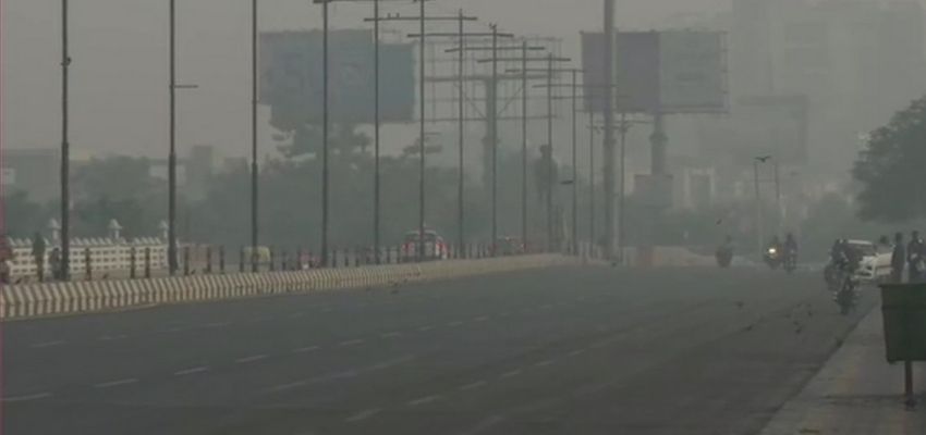 AIR POLLUTION: दिवाली बीत गई, प्रदूषण बढ़ा गई, जानें क्या है आज का AQI