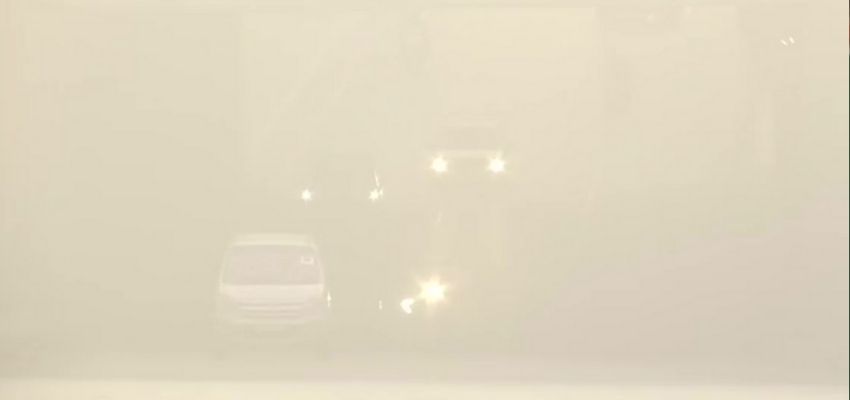 AIR POLLUTION: दिल्ली के लोगों पर ठड के साथ प्रदूषण की मार, जानें क्या है आज का AQI