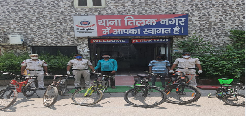 Delhi crime: दिल्ली पुलिस के शिकंजे में फंसे शातिर चोर, पढ़े पूरी खबर