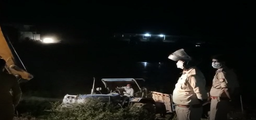 UP: बहराइच में दर्दनाक सड़क हादसा, 2 लोगों की मौके पर ही मौत