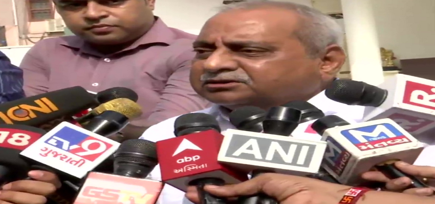 Gujrat:  उपमुख्यमंत्री नितिन पटेल के आंख से छलका आंसू, कहा- मैं बिल्कुल नाराज़ नहीं हूं