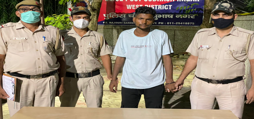 Delhi Crime: बर्जुग से छीना फोन, चढ़ा पुलिस के हत्थे