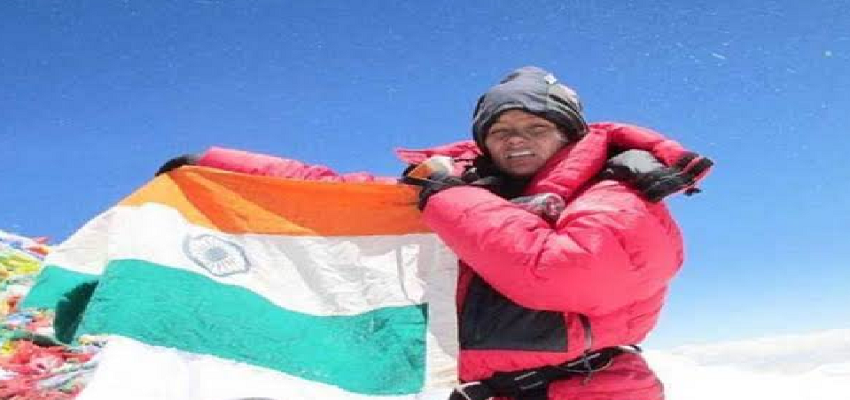 आज का इतिहास: भारतीय महिला द्वारा सबसे ऊंचे पर्वत शिखर पर फहराया गया था तिरंगा, भूकंप से 5,700  लोगों ने गंवाई थी अपनी जान