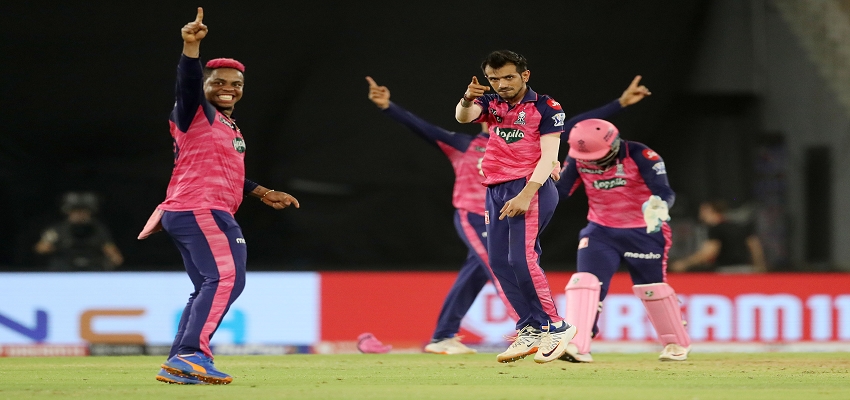 IPL 2022:  हार के बाद भी राजस्थान रॉयल पर पैसों की बरसात, जानें किस खिलाड़ी ने कौन से अवॉर्ड पर किया कब्जा