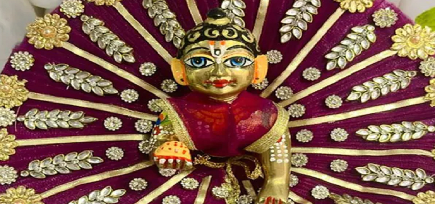 इस जन्माष्टमी राशियों के अनुसार करें मंत्र का जाप, श्रीकृष्ण की बरसेगी कृपा