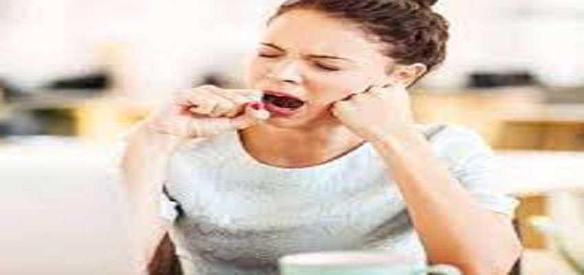 खाना खाने के तुरंत बाद क्यों आती है नींद, जानें इसके पीछे की वजह