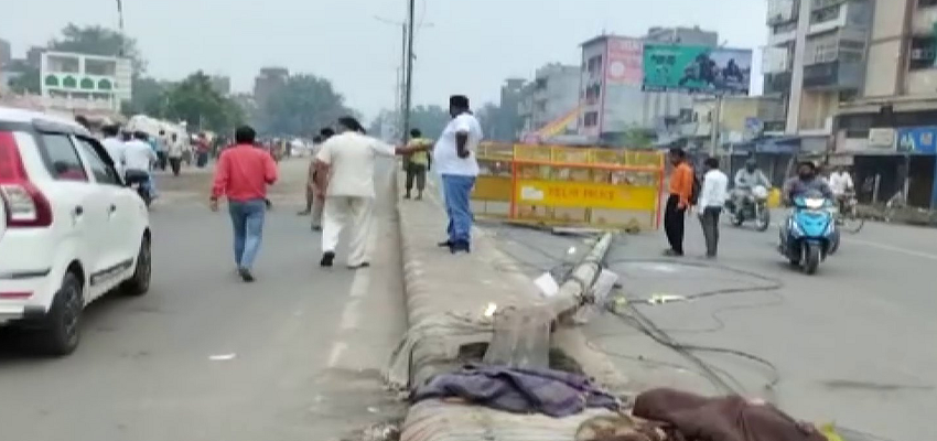 DELHI:बेकाबू ट्रक ने डिवाइडर पर सो रहे छह लोगों को कुचला, 4 की मौत