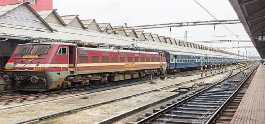 राजस्थान में लाइन...मध्य प्रदेश में मिलता है टिकट...जानें भारत के इस रेलवे स्टेशव की अनोखी कहानी