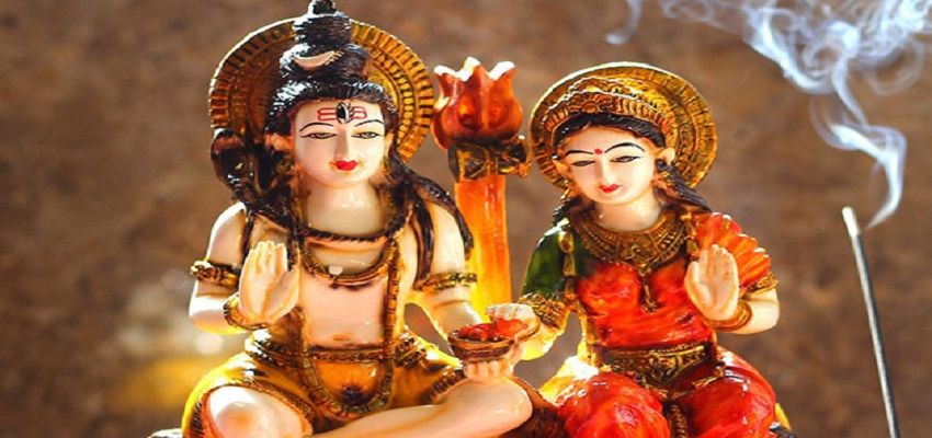 जानें कौन थी सबसे पहली करवा चौथ रखने वाली महिला,कहां से शुरू हुई करवा की परंपरा