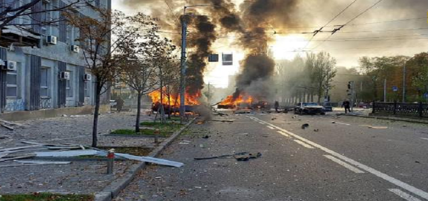 क्रीमिया ब्रिज पर हमले के बाद बौखलाया रूस, बदला लेने के लिए दागी यूक्रेन पर 75 मिसाइलें