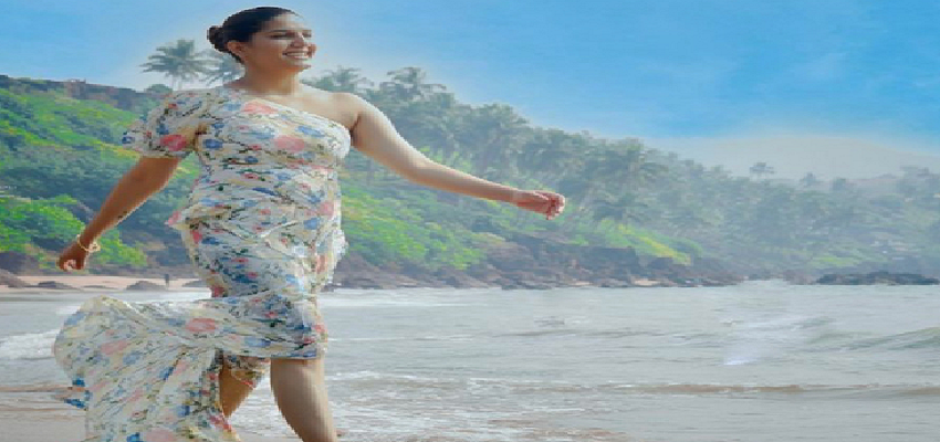 GOA BEACH पर सपना चौधरी ने बिखेरा अपना जलवा, इस तरह लोगों ने लुटाया प्यार