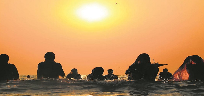 आज छठ का तीसरा दिन, जानें संध्या अर्घ्य का शुभ मुहूर्त और पूजा की विधि