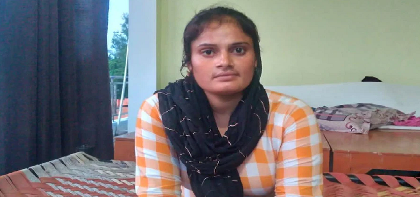 फरमानी नाज के करियर पर लगा पूर्ण विराम, घर पर पहुंची पुलिस, जानें क्या है पूरा मामला