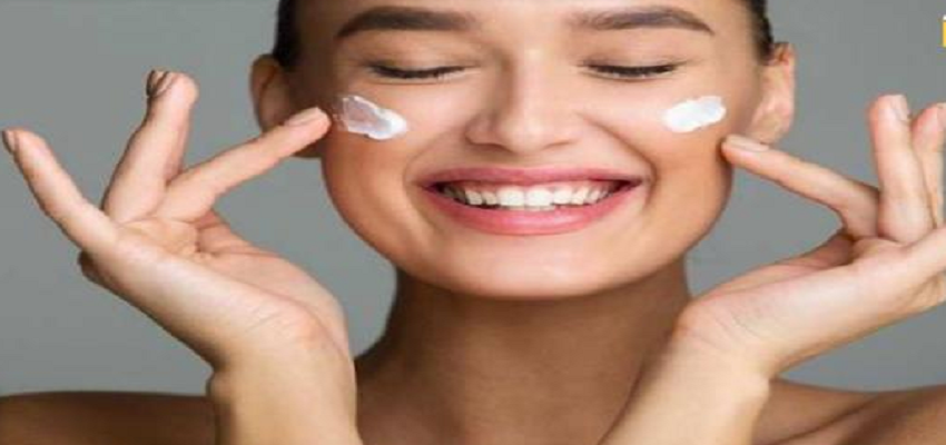 SKIN CARE: ठंड में भी दमकती रहेगी आपकी त्वचा, बस रात में करें ये काम