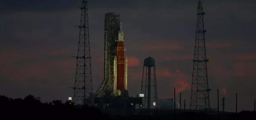 ARTEMIS MOON MISSION LAUNCH: नासा का मून मिशन उड़ने को तैयार, इस खबर में मिलेगी पूरी जानकारी