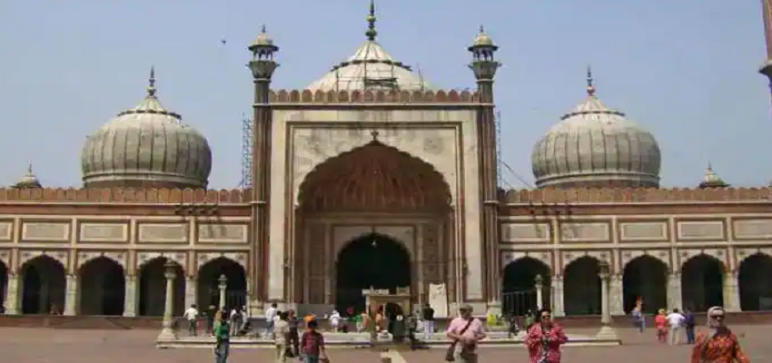 आखिर क्यों दिल्ली की जामा मस्जिद में लगाया गया महिलाओं के प्रवेश पर प्रतिबंध,जानें