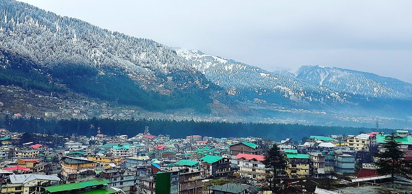 पर्यटकों के लिए हिमाचल का ये शहर है सबसे खूबसूरत, बर्फ से ढके पहाड़ मोह लेते हैं मन