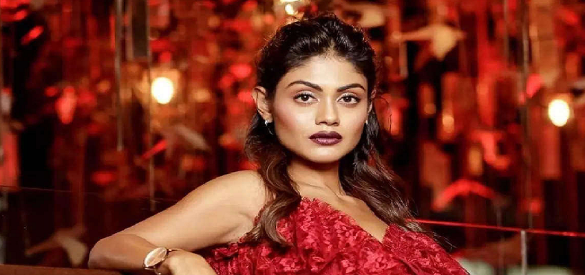 बिग बॉस के घर में हुई वाइल्ड कार्ड एंट्री, जानें किसने घर में मारी एंट्री