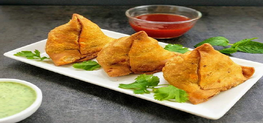 इस देश में लगाई गई समोसे पर पाबंदी, जानें क्या है वजह