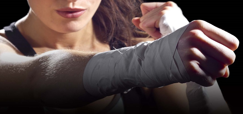 Safety Tips: क्या आपको भी सड़क पर चलते हुए लगता है डर? इन 5 टिप्स को फॉलो कर रहें सुरक्षित