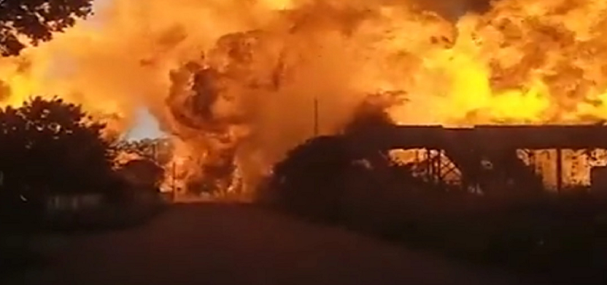 SOUTH AFRICA ACCIDENT: अचानक आग के गोले में तब्दील हुआ LPG गैस से भरा ट्रक, 8 लोगों की मौत