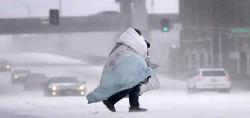 अमेरिका में Bomb Cyclone से 60 लोगों की मौत, 15,000 से अधिक उड़ानें रद्द
