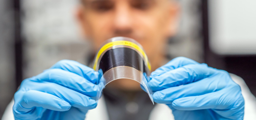 SOLAR CELL : कागज से भी पतला सोलर सेल, जानिए कैसे बिजली की कमी को करेगा पूरा?