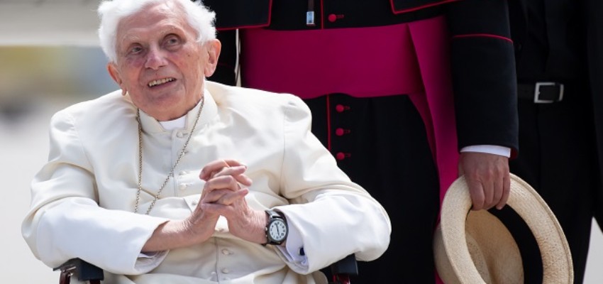 Benedict XVI Death: पूर्व पोप बेनेडिक्ट का 95 वर्ष की उम्र में निधन