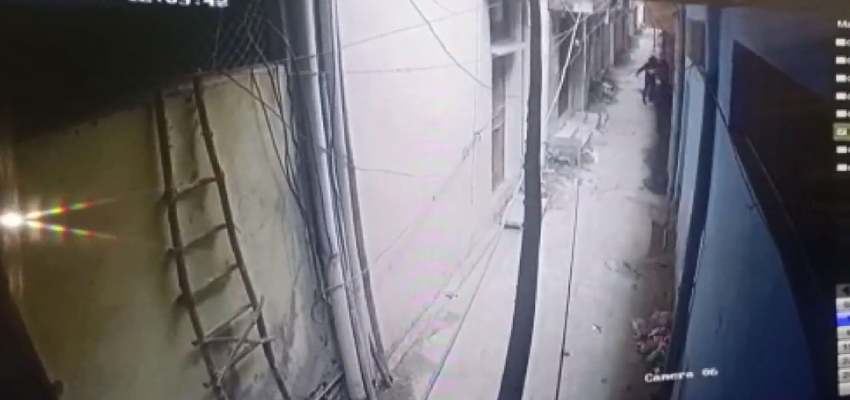 दिल्ली के आदर्श नगर में हैवानियत, दोस्ती तोड़ने पर युवक ने लड़की को मारा चाकू