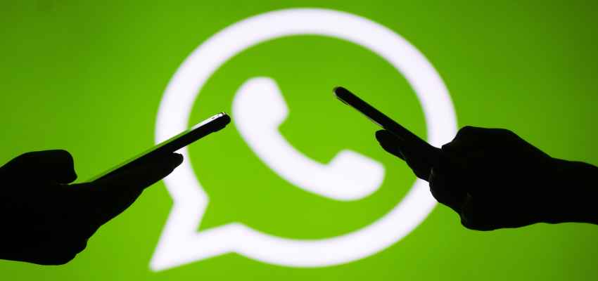 WhatsApps में आया नया फीचर, अब कैप्शन के साथ फॉरवर्ड कर पाएंगे फोटो और Video