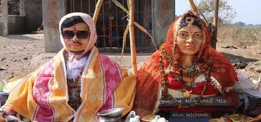 अजब-गजब : जीते जी नहीं हुए एक, तो मरने के बाद ऐसे शादी के बंधन में बंधा प्रेमी जोड़ा