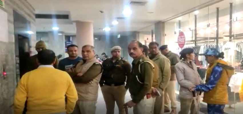 Haryana: फरीदाबाद में पठान मूवी का विरोध, बजरंग दल के कार्यकर्ताओं ने की तोड़फोड़