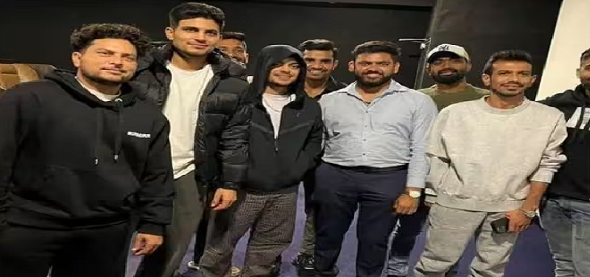 टीम इंडिया पर चढ़ा पठान फिल्म का रंग, सिनेमाघर में Enjoy करते दिखे ये खिलाड़ी