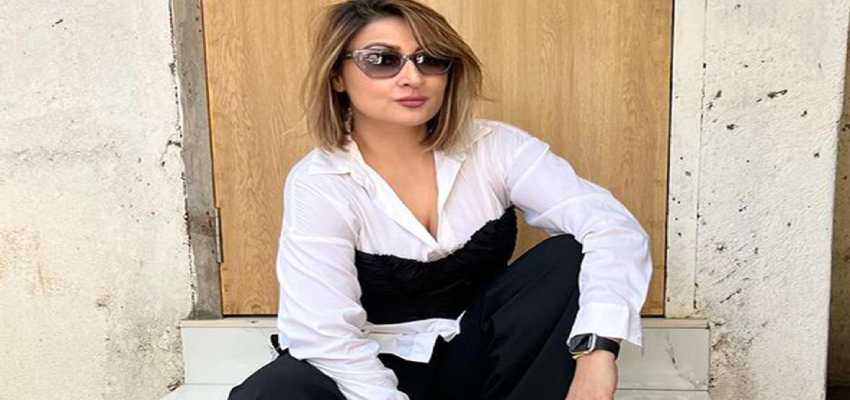 बाल-बाल बचीं एक्ट्रेस उर्वशी ढोलकिया, शूटिंग के लिए जाते वक्त स्कूल बस ने मारी टक्कर