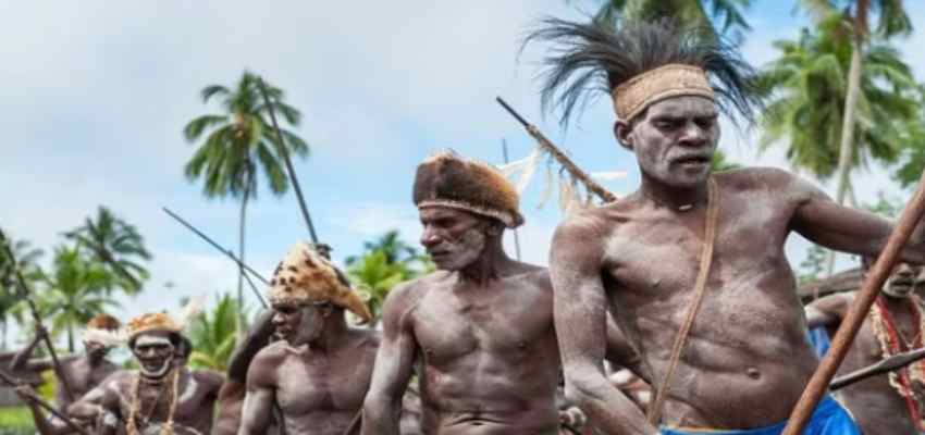 चिता की राख से सूप बनाकर पीते हैं लोग, इस देश में निभाई जाती है अजीबो-गरीब परंपरा