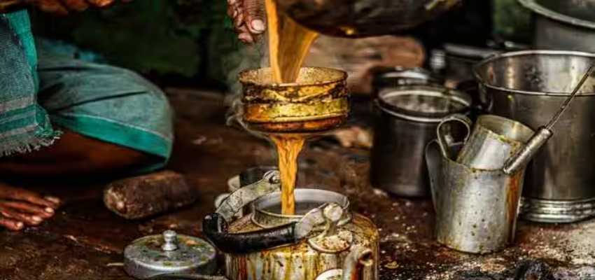 कंगाल पाकिस्तान की बढ़ने वाली है मुसीबत, आटा और चिकन के बाद चाय के दाम छू रहे हैं आसमान