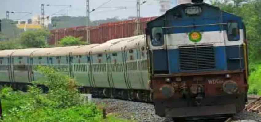 होली के मौके पर भारतीय रेलवे ने कसी कमर, इन राज्यों के लिए चलाई जा रही है स्पेशल ट्रेन