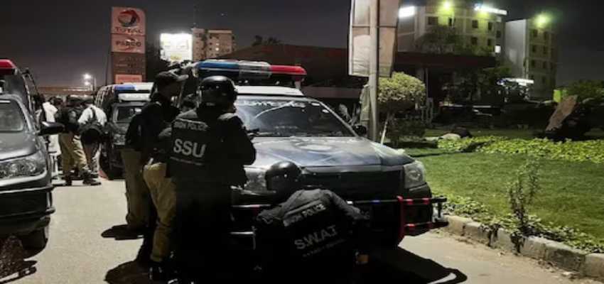 PAKISTAN: कराची पुलिस मुख्यालय पर आतंकवादी हमला, 3 की मौत 18 लोग घायल