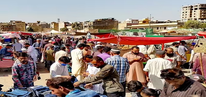 Pakistan Economy Crisis: आर्थिक तंगी के कारण बदहाल हुआ पाकिस्तान, अब कर्मचारियों के जेब से काट रही सैलरी और पेंशन!