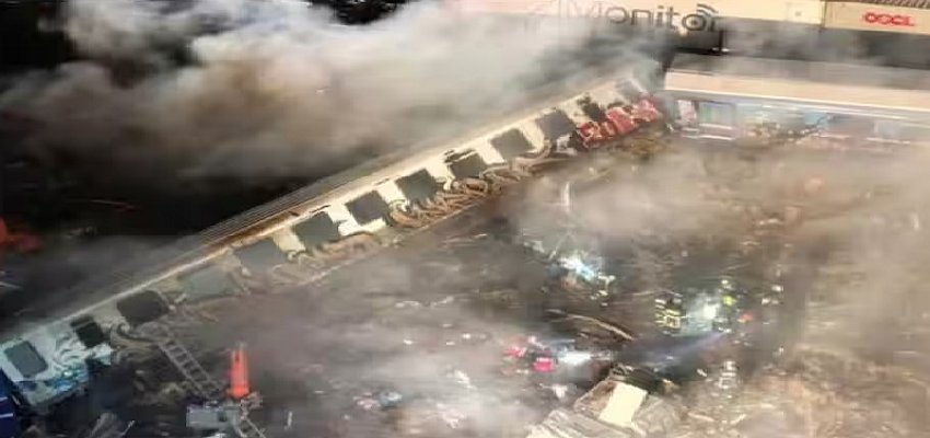 Greece Train Accident: ग्रीस में दो ट्रेनों के बीच हुई भीषण टक्कर, 26 लोगों की मौत, 85 से ज्यादा घायल