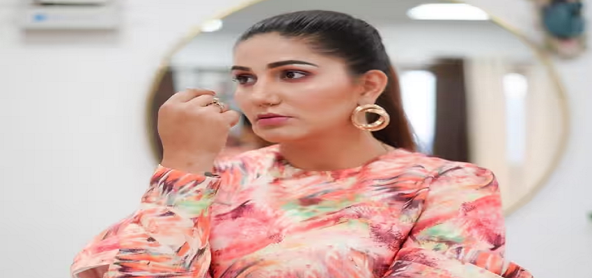 Sapna Choudhary: हसीन वादियों में थिरकती दिखी सपना चौधरी, पीला घाघरा पहन उड़ाए फैंस के होश